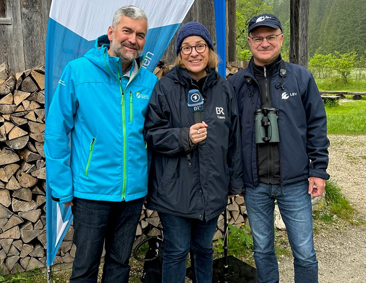 Nationalparkleiter Dr. Roland Baier, Frau Christine Haberlander (BR) und Herrn Dr. Norbert Schäffer (LBV) v.L. - © NPV BGD