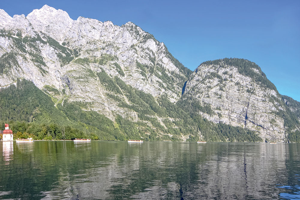 Vergleichsaufnahme - Königssee mit Schifffahrt und Halbinsel St. Bartholomä